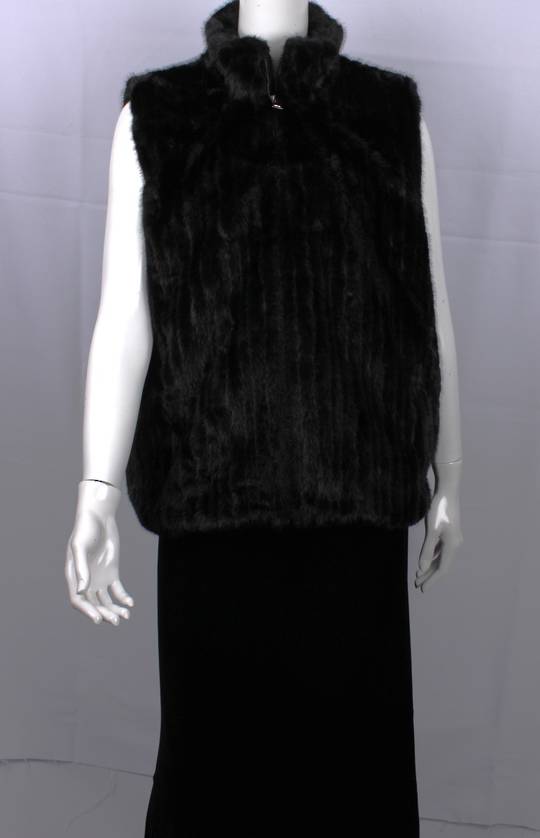 ALICE & LILY short fur vest w zip size L-XL BLACK STYLE:SC/5077BLK